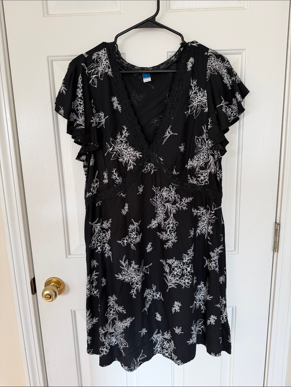 Old Navy black and white floral Mini Dress with Black Lace Trim
